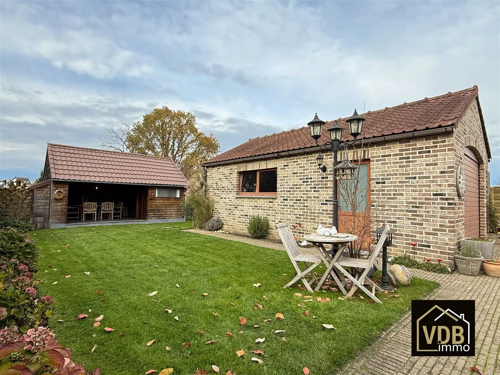 Instapklare halfopen bebouwing met 3 slaapkamers foto 75