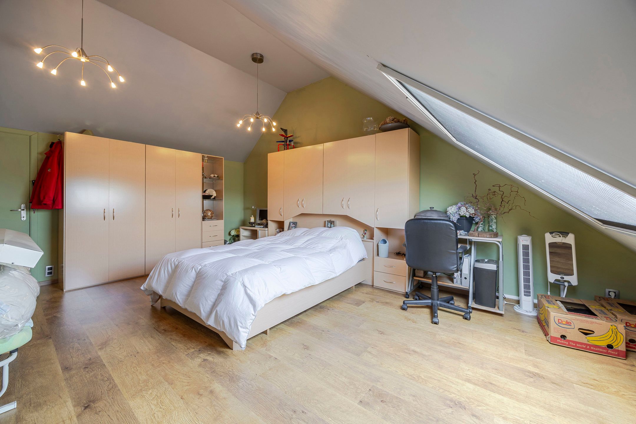 Instapklare rijwoning op uitstekende locatie foto 18
