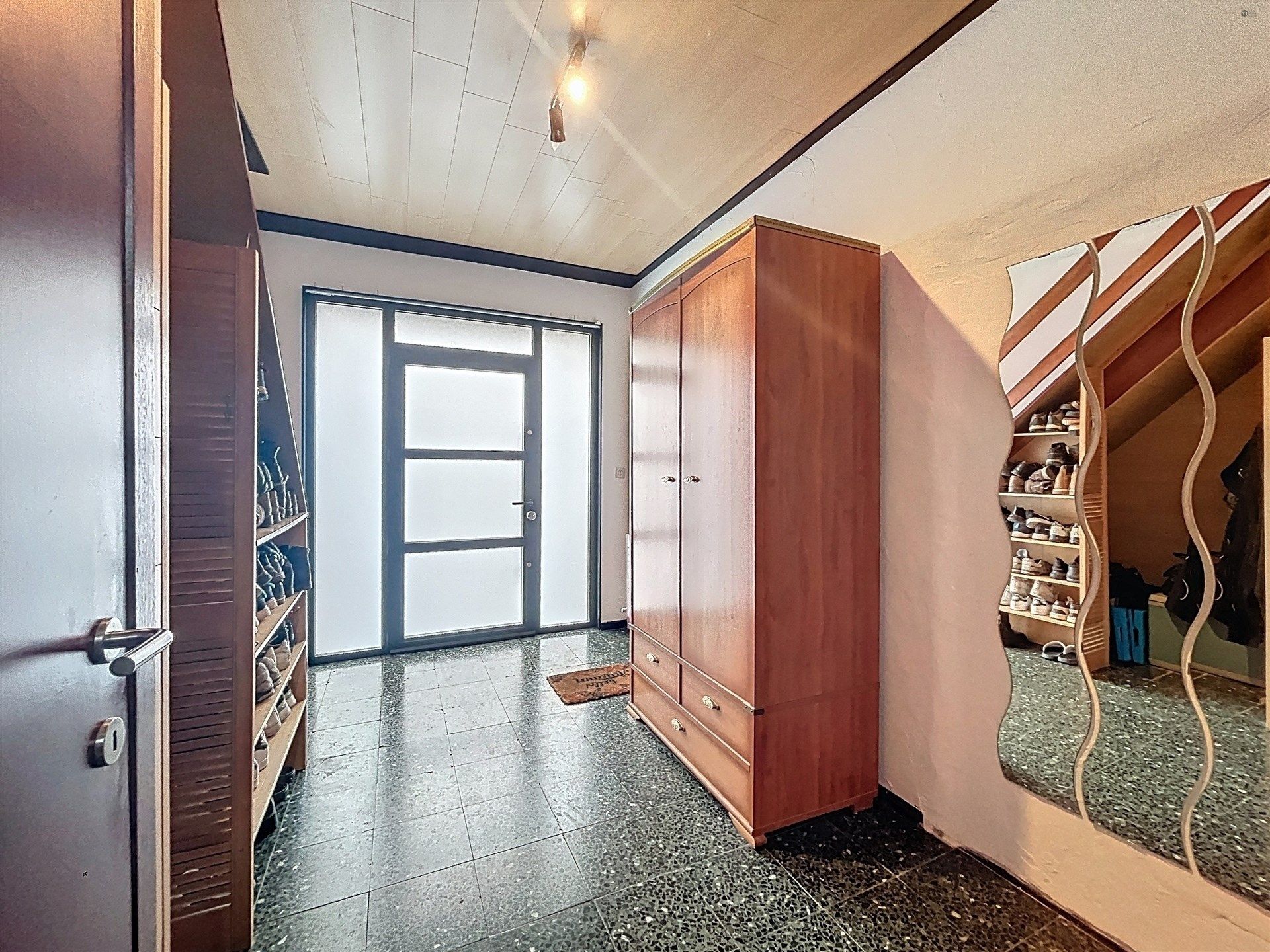 Energiezuinige gezinswoning met 3 slaapkamers en garage. foto 8