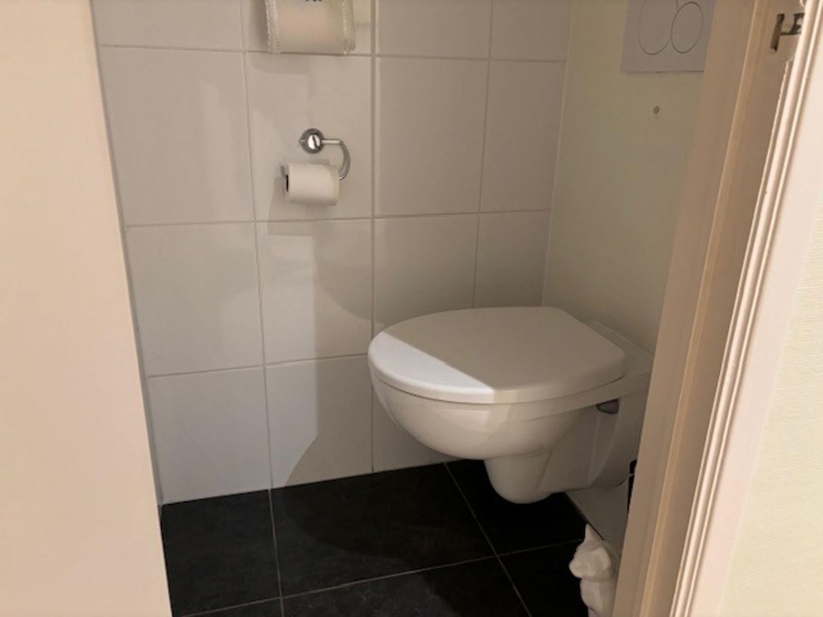Zeer mooi appartement 2 slpks, kelder en garage te Landen foto 12