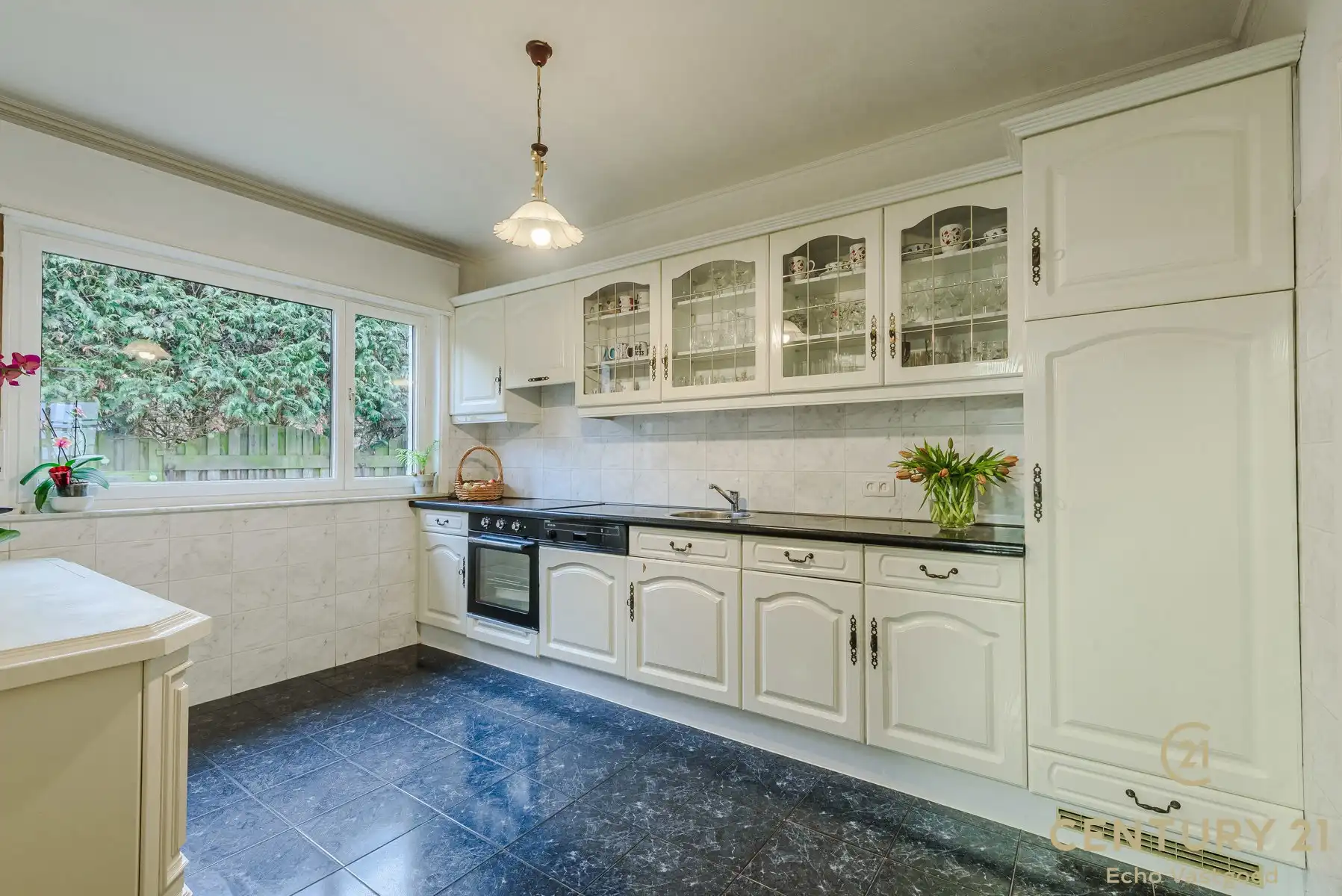 Gerenoveerde vrijstaande villa met verwarmd zwembad foto 8