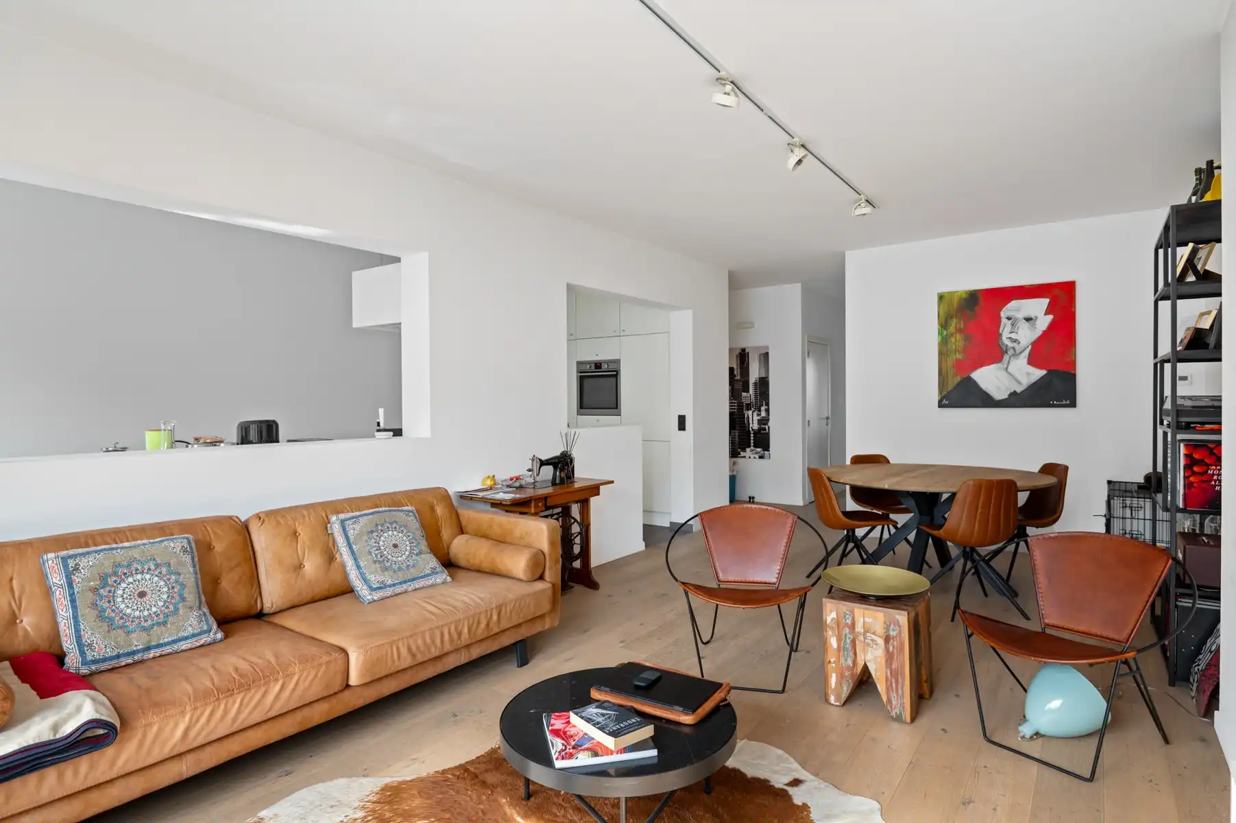 IN OPTIE !! Instapklaar appartement in hartje Wilrijk foto 3