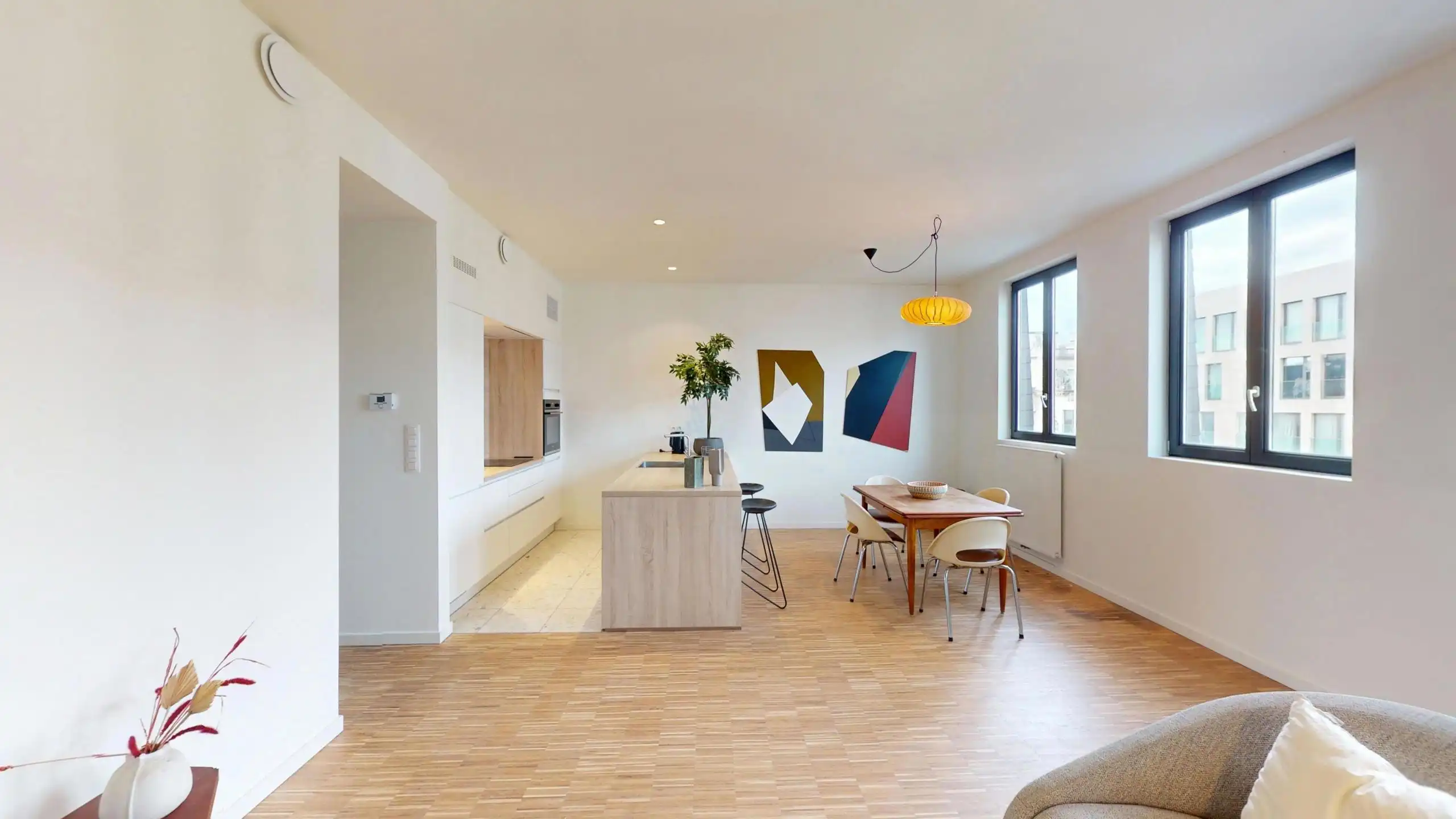ANTWERPEN CENTRUM - Gemeubeld Eén slaapkamer appartement met terras foto {{pictureIndex}}