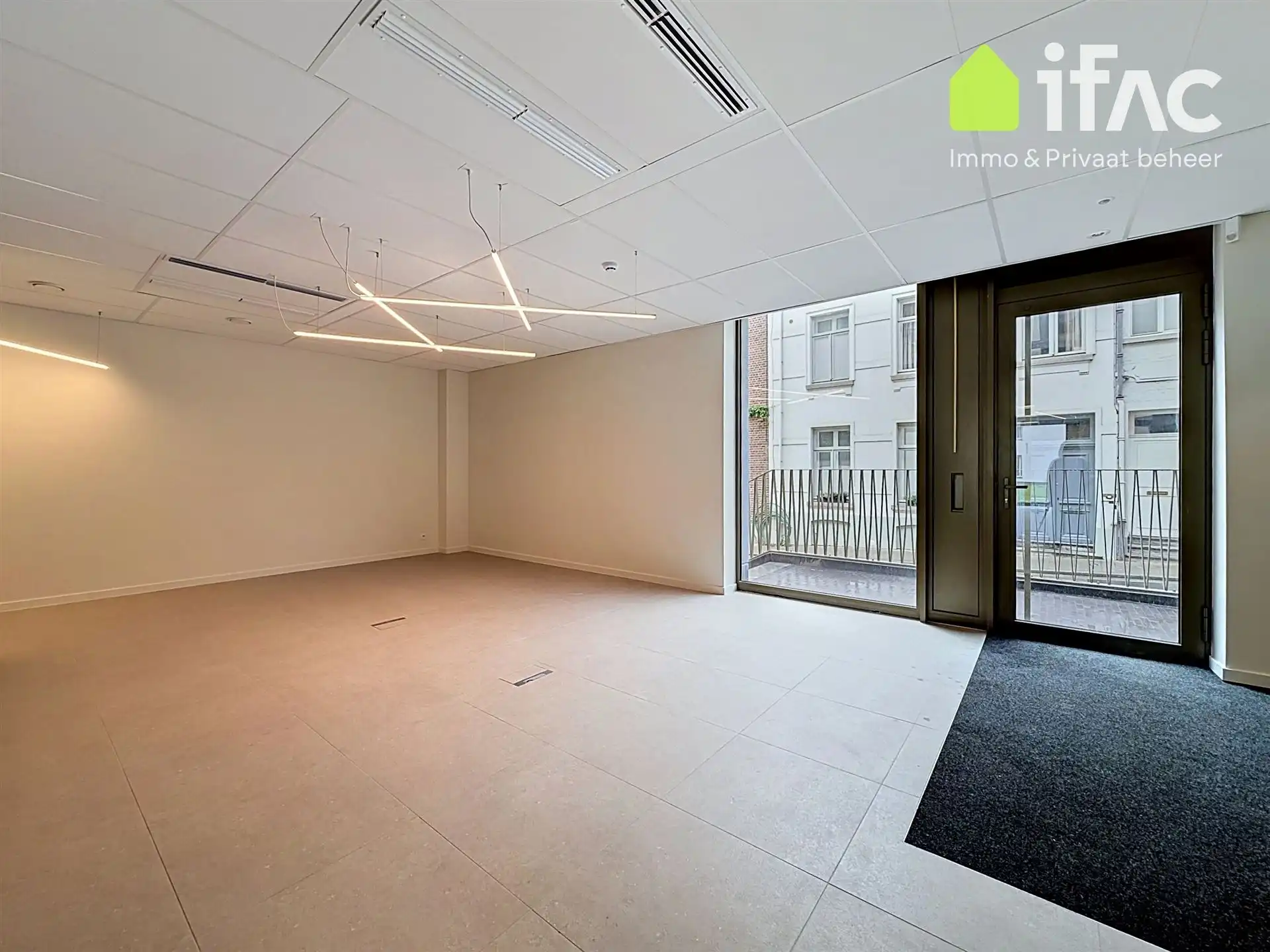 Handelsruimte op uitstekende locatie foto 15