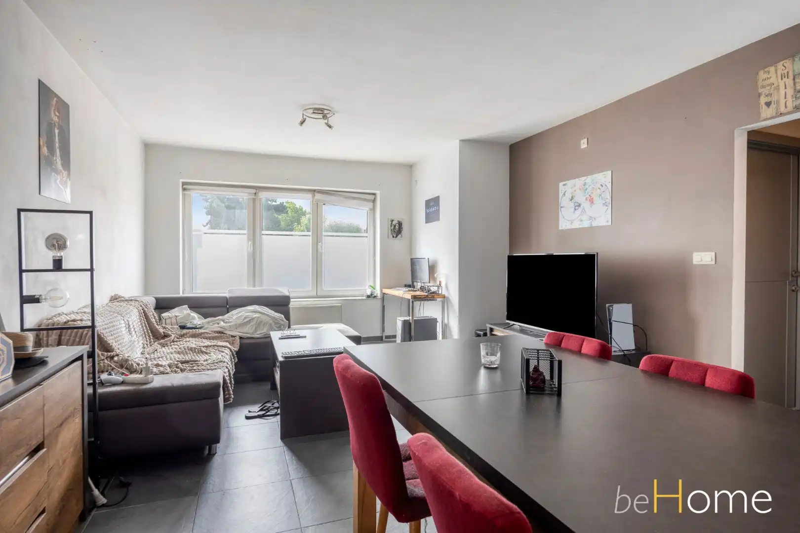 TE KOOP - Op zoek naar een leuk gelijkvloers-appartement met garage in Merchtem? Welkom Home! foto 3