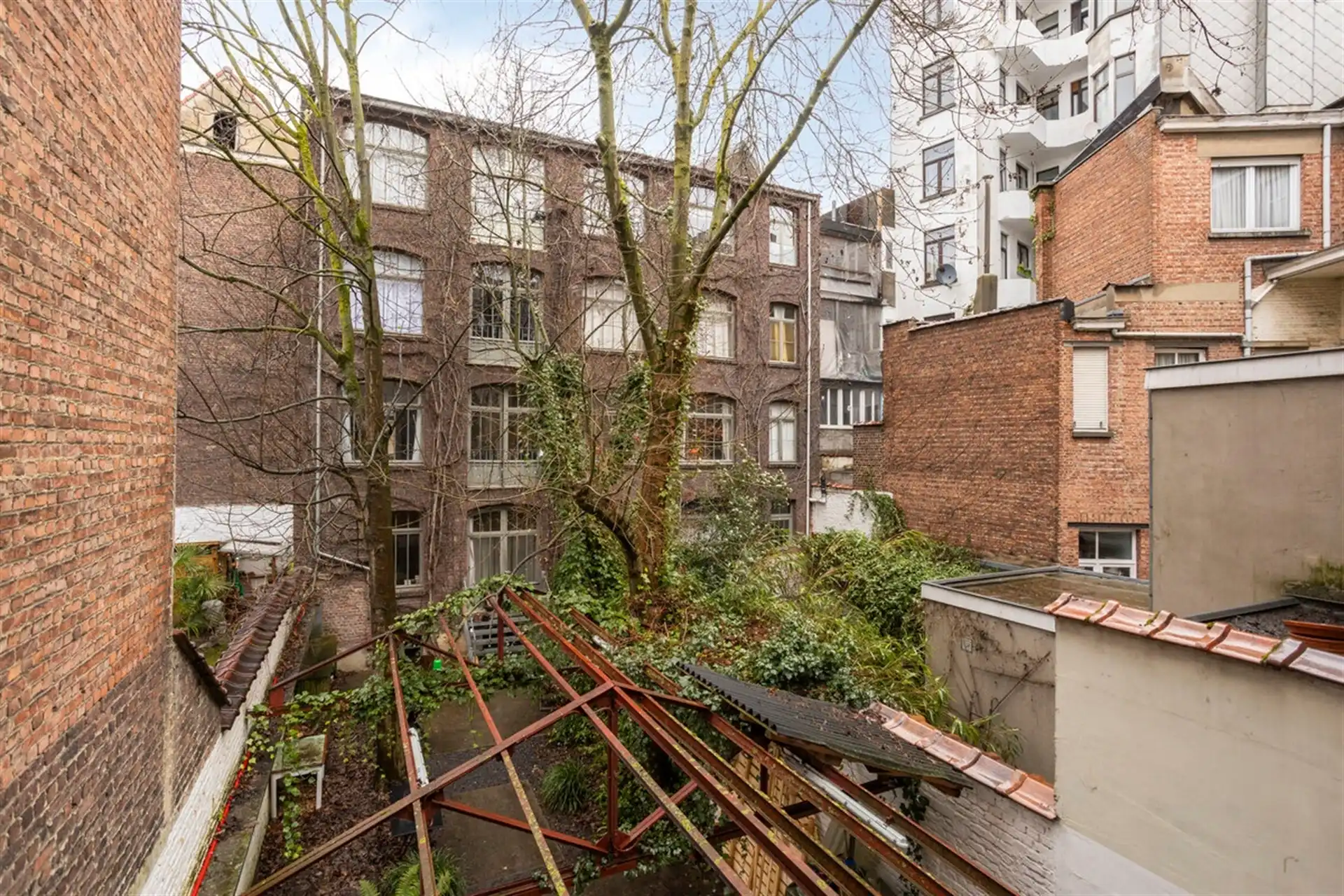 Verkoop in aandelen/Sale of shares (4 appartementen, 4 studentenwoningen, 4 lofts). foto 3