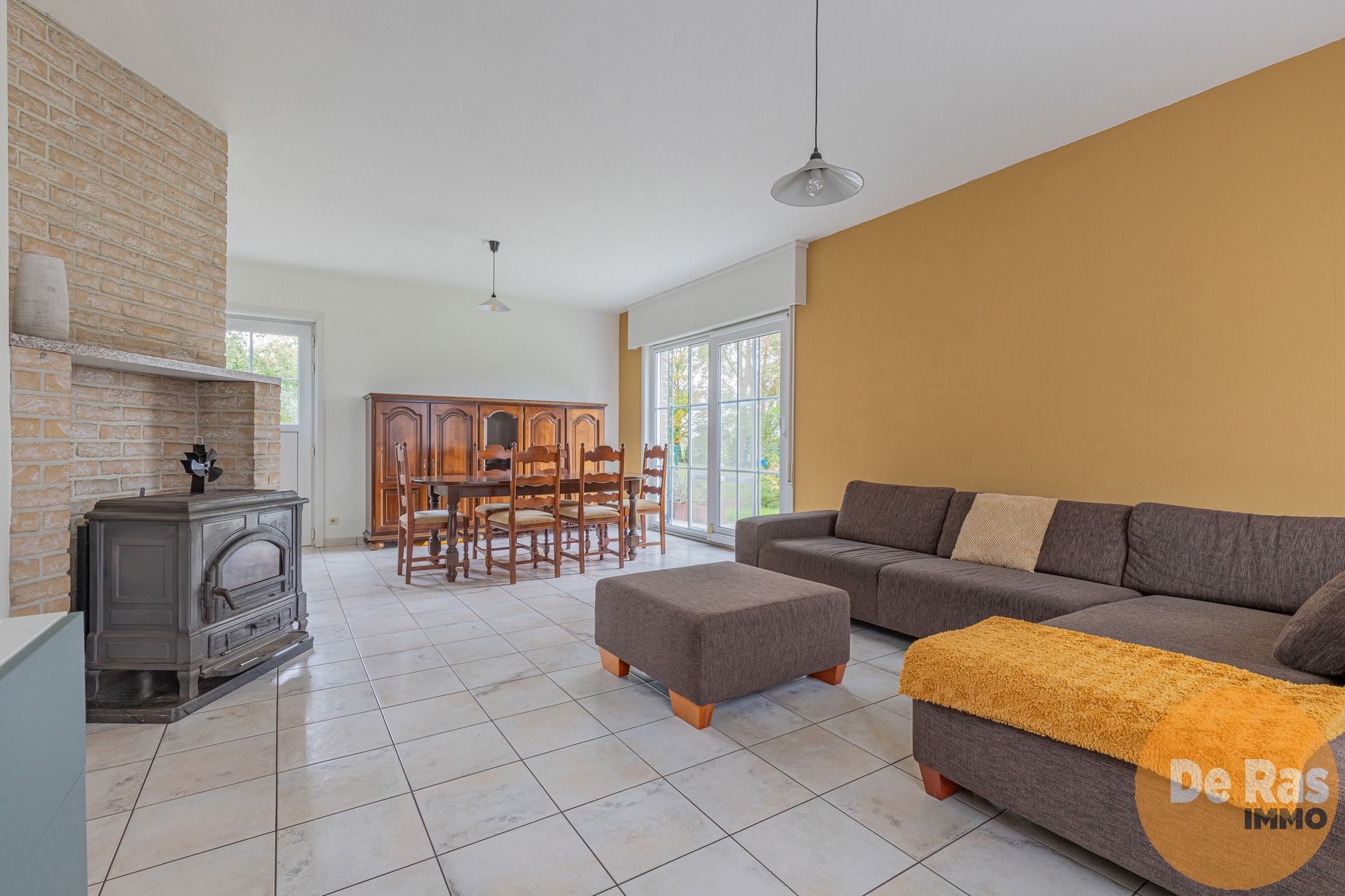 WICHELEN - Goed onderhouden woning op goede locatie met tuin foto 2