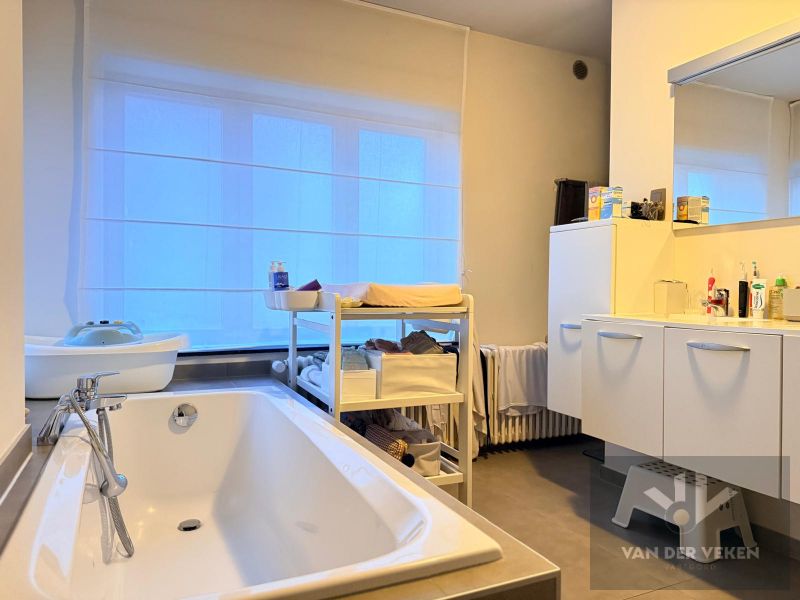 HOB met 3 slaapkamers met rustige ligging nabij centrum foto 15