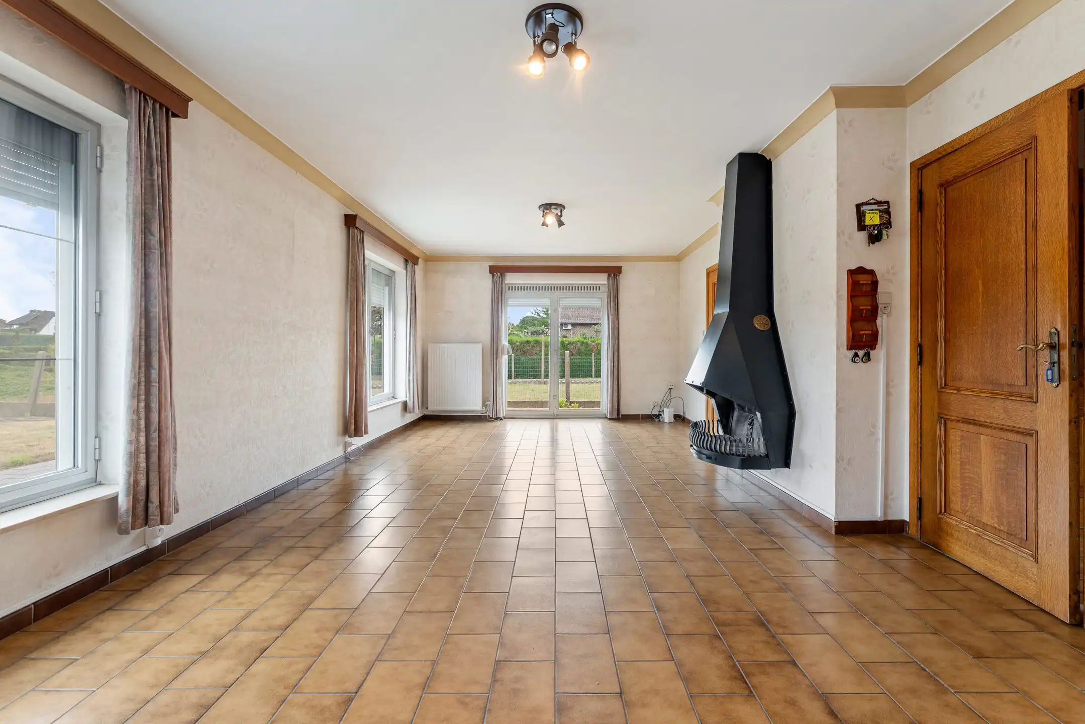 Charmante woning met inpandige garage te Millen foto 2