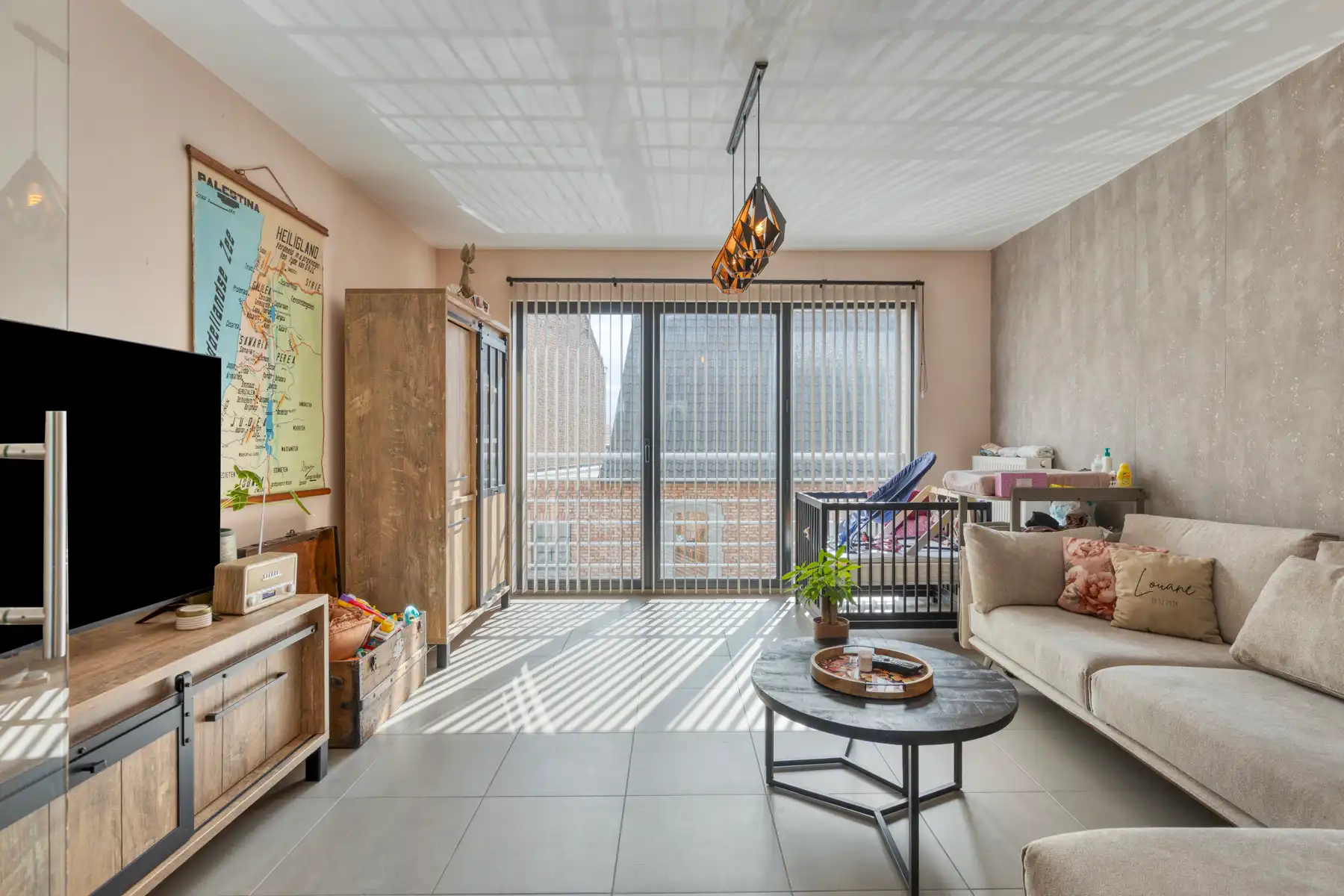 *** ONDER COMPROMIS *** foto {{pictureIndex}}