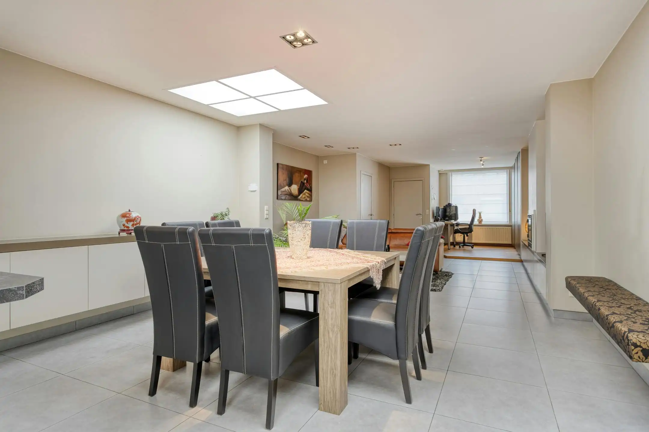 Instapklare gezinswoning met gezellige tuin in Roeselare foto 6