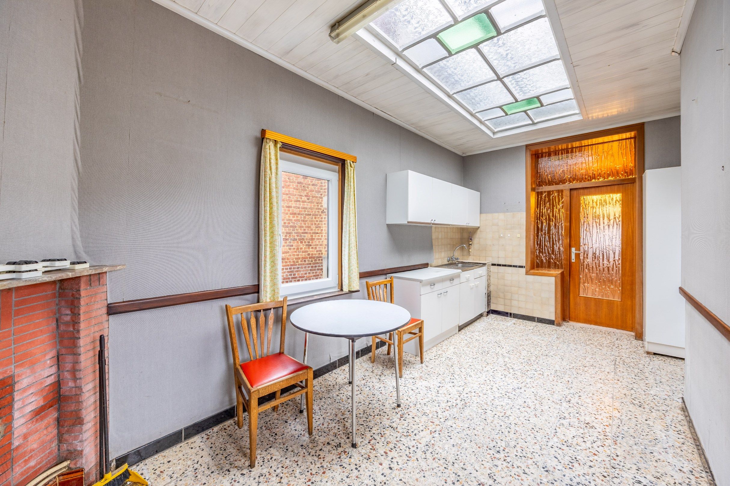 TE RENOVEREN WONING MET TUIN EN GARAGE foto 6