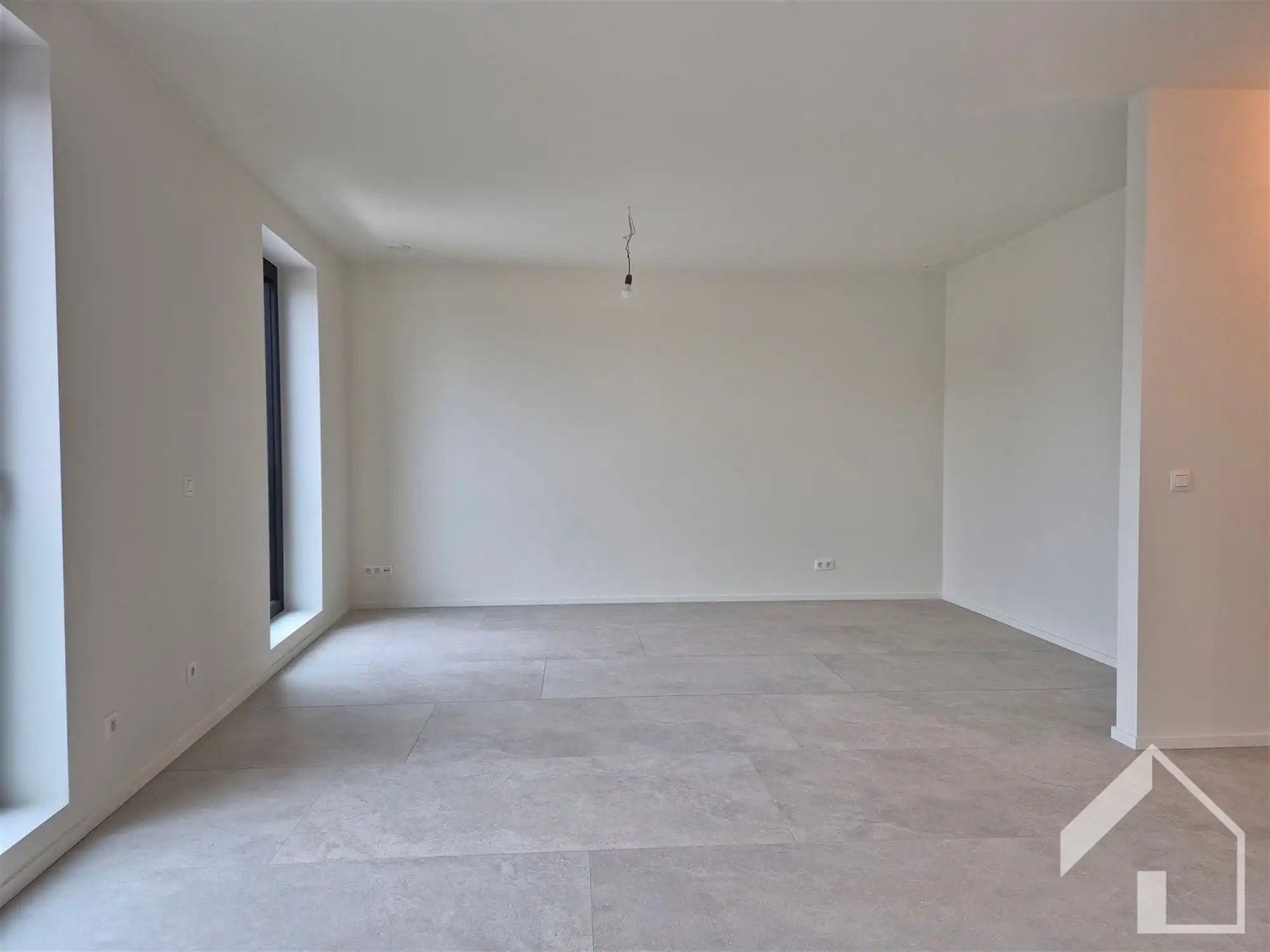 Nieuwbouw appartement op de 2de verdieping met 2 slaapkamers en lift  foto 7