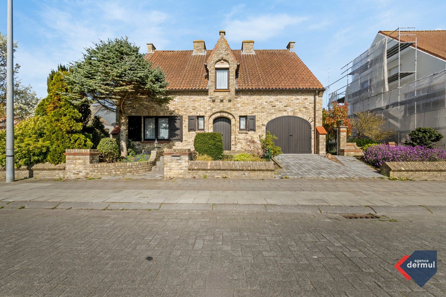 Hoofdfoto van de publicatie: VILLA
