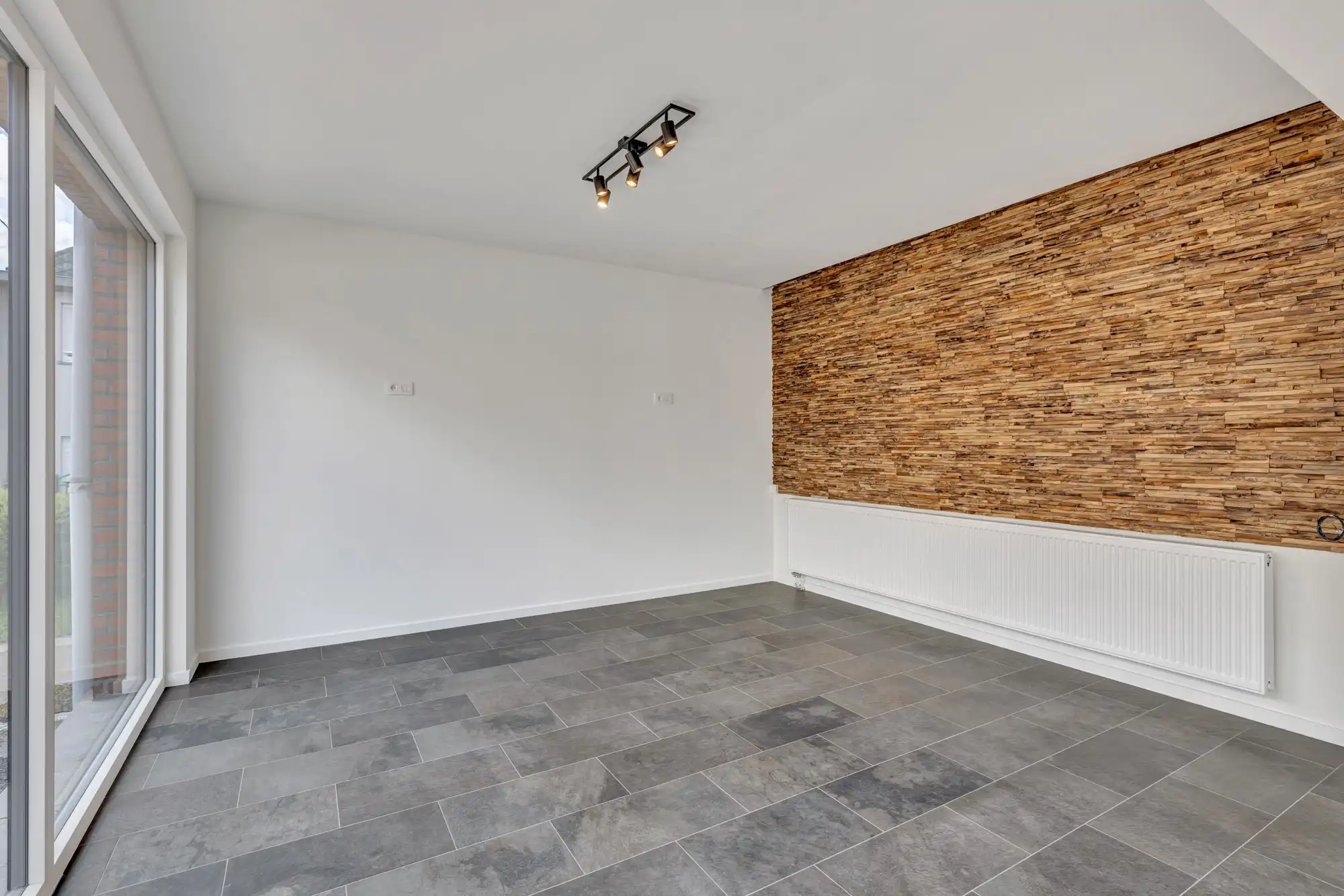 Volledig gerenoveerd appartement met 2 slpks en ruim terras foto 8