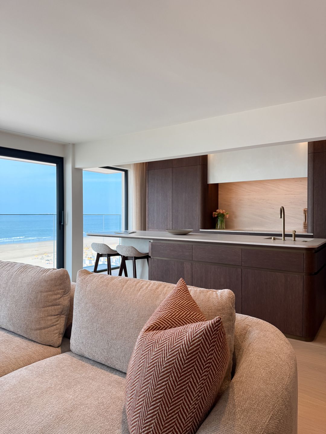 Stijlvol gerenoveerd appartement met zeezicht- ZEEDIJK ZOUTE foto 16