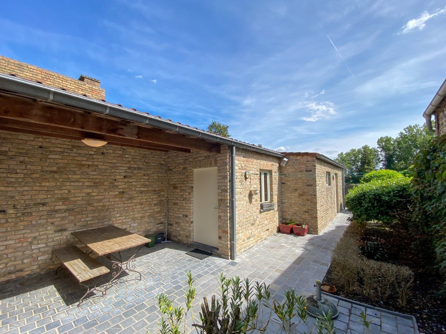 Charmante woning met 4 slaapkamers, tuin en ruime garage. foto 18