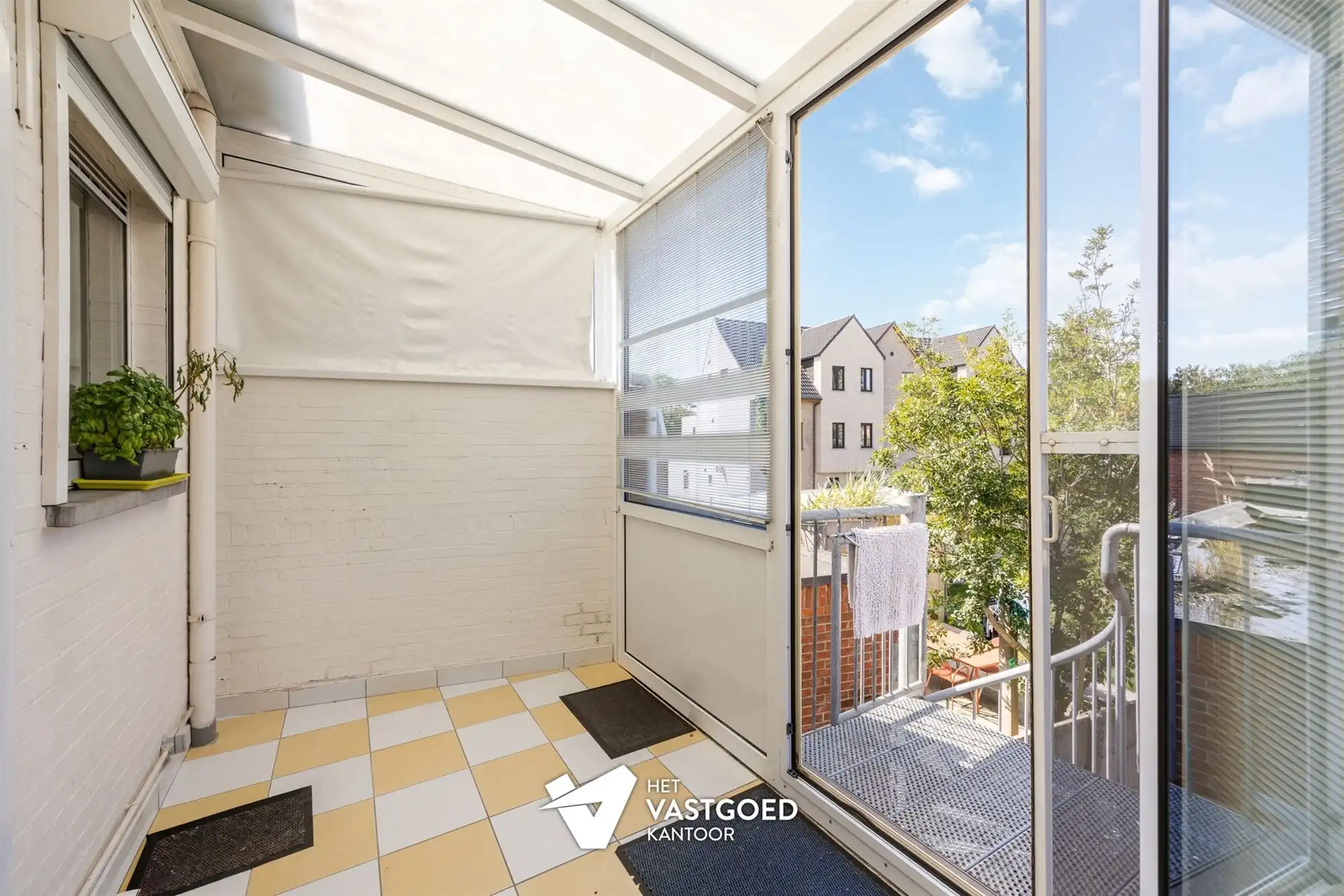 CENTRAAL GELEGEN, INSTAPKLARE BEL-ÉTAGEWONING foto 11