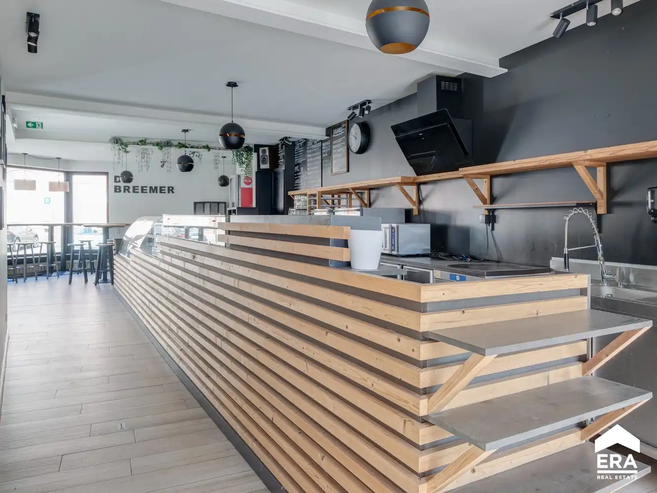 Woonhuis met handelsgedeelte foto 9