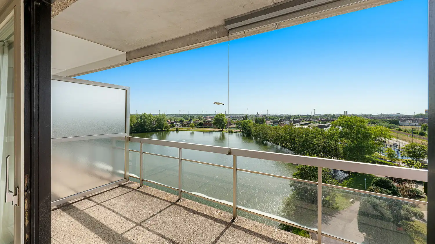 Zongericht ruim 2-slaapkamer appartement met prachtige zichten foto 6