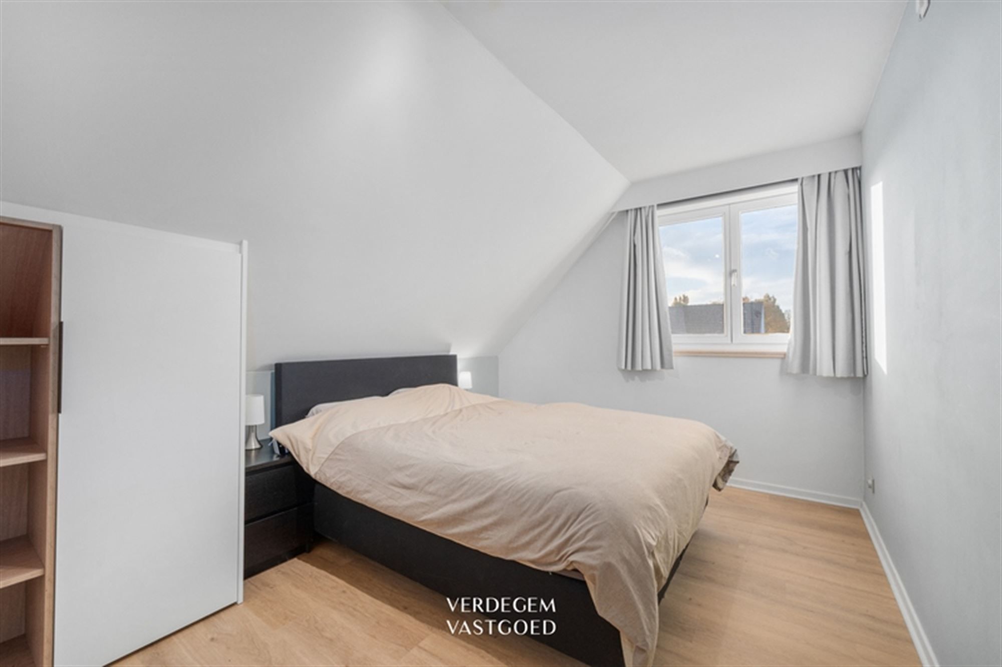 Klassevol en instapklaar appartement met 1 slpk, terras en autostaanplaats op een topligging foto 10