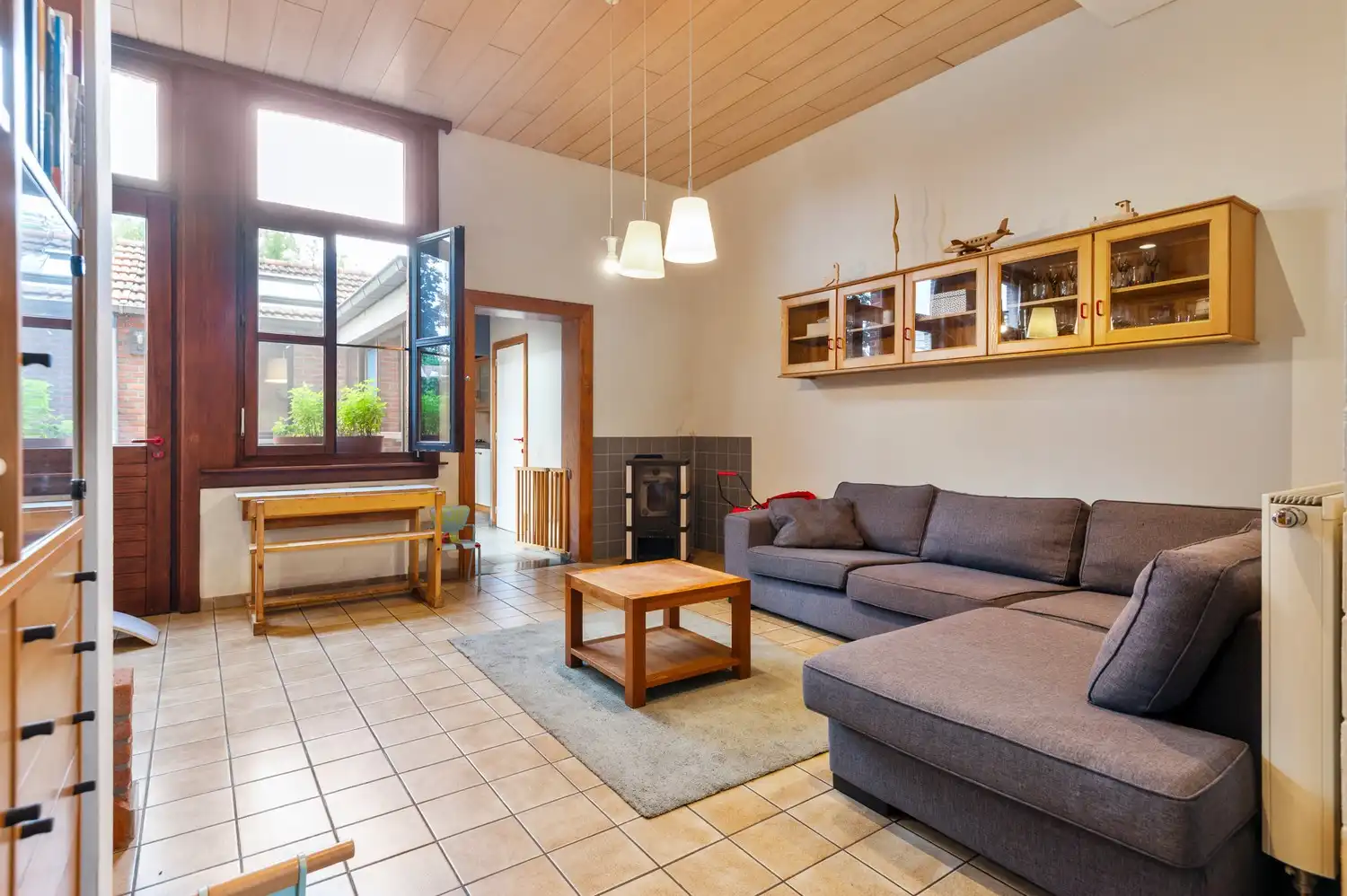 Super gezellige woning met prachtige ruime tuin en 3 slaapkamers te Hoevenen! foto 5