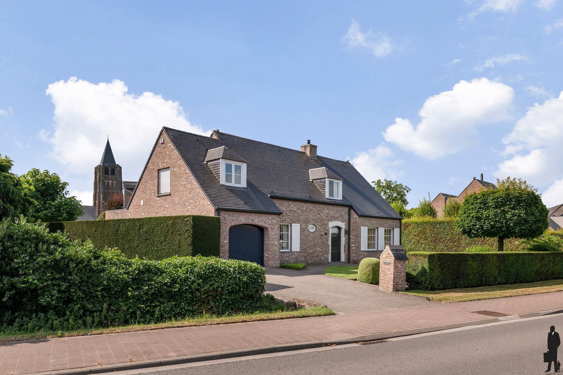 Uitstekende villa met 4 slpk. op ca. 2.000m² in Weelde foto 41