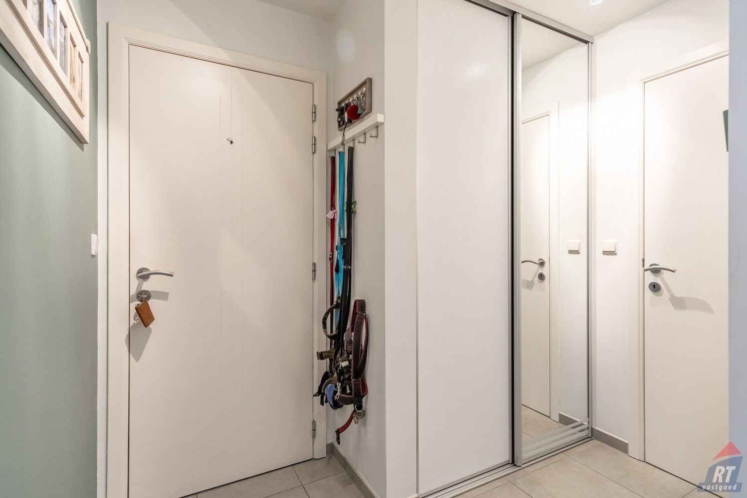 Gunstig gelegen en instapklaar appartement met 2 slaapkamers te Tienen foto 10