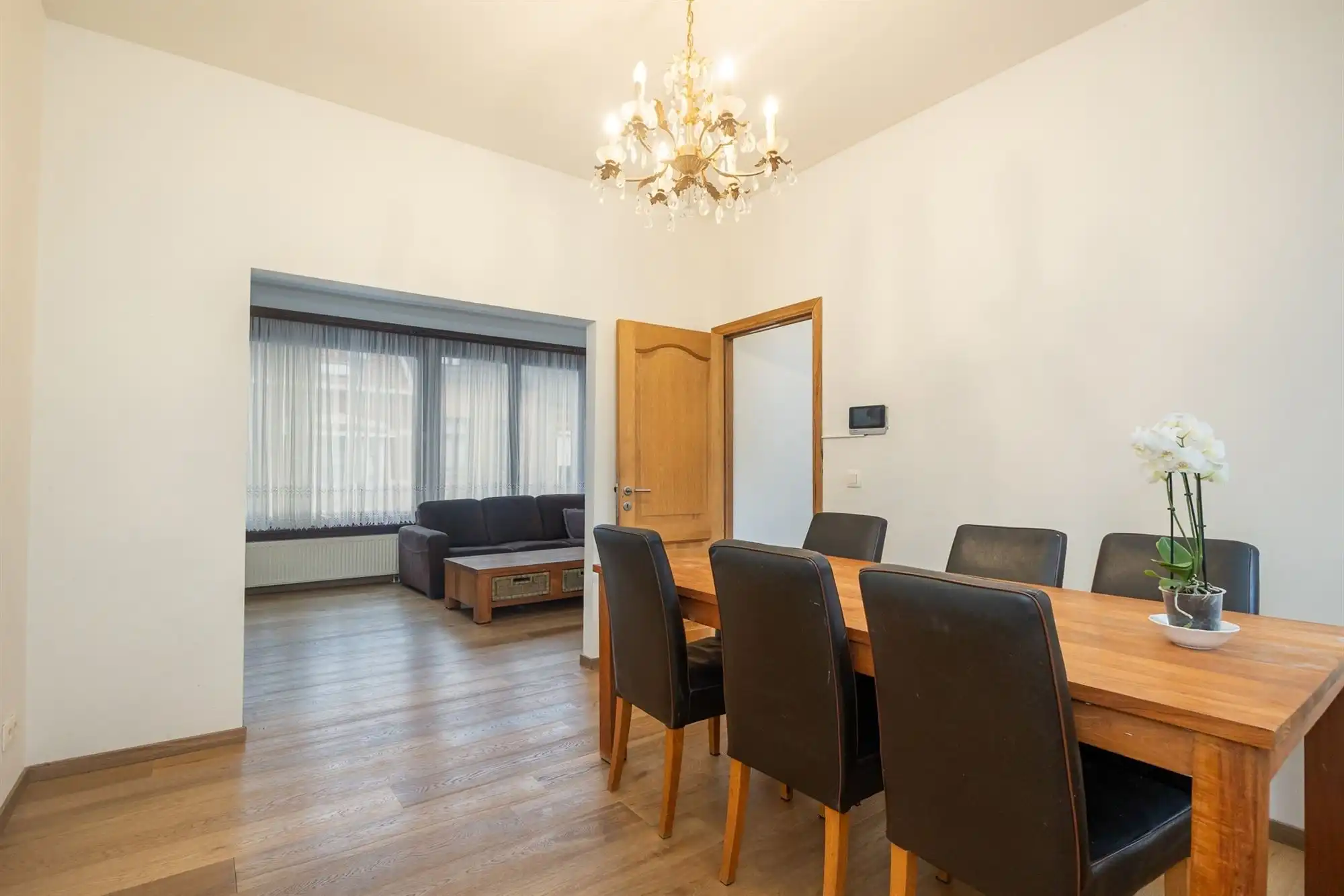 Instapklare woning met 2 à 3 slaapkamers en stadskoer foto 12