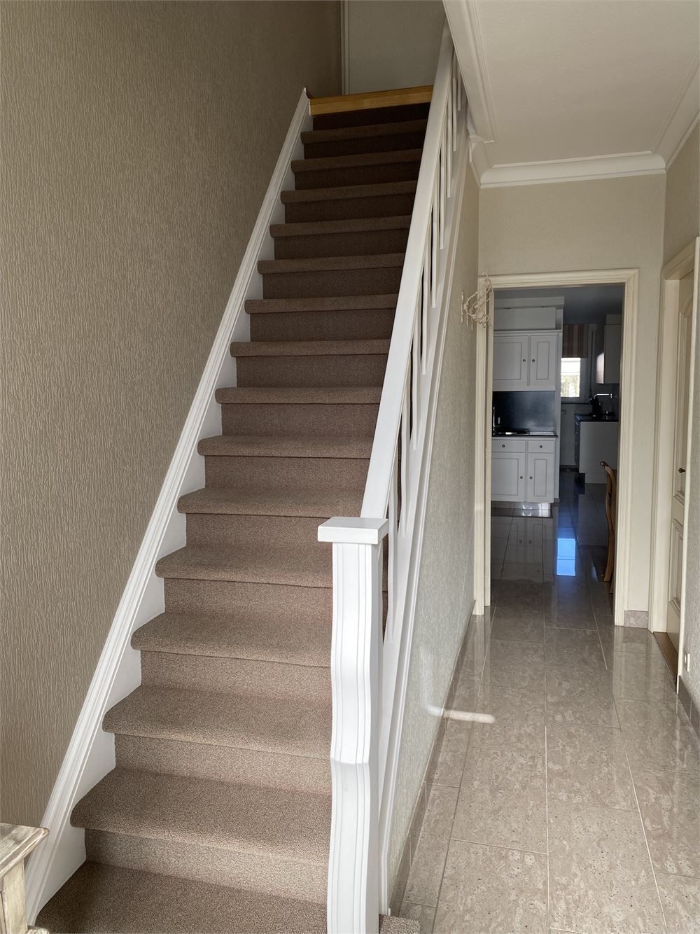 Goed verzorgde, instapklare woning met 3 slaapkamers foto 4