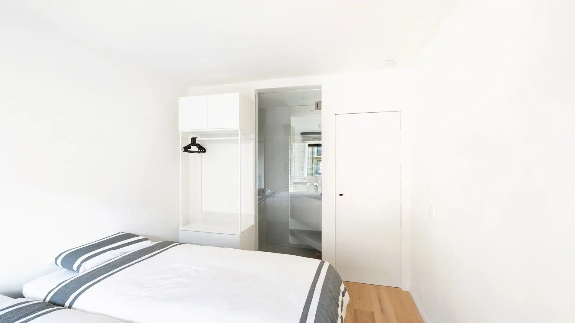 Appartement te koop in Knokke – Piers de Raveschootlaan foto 17