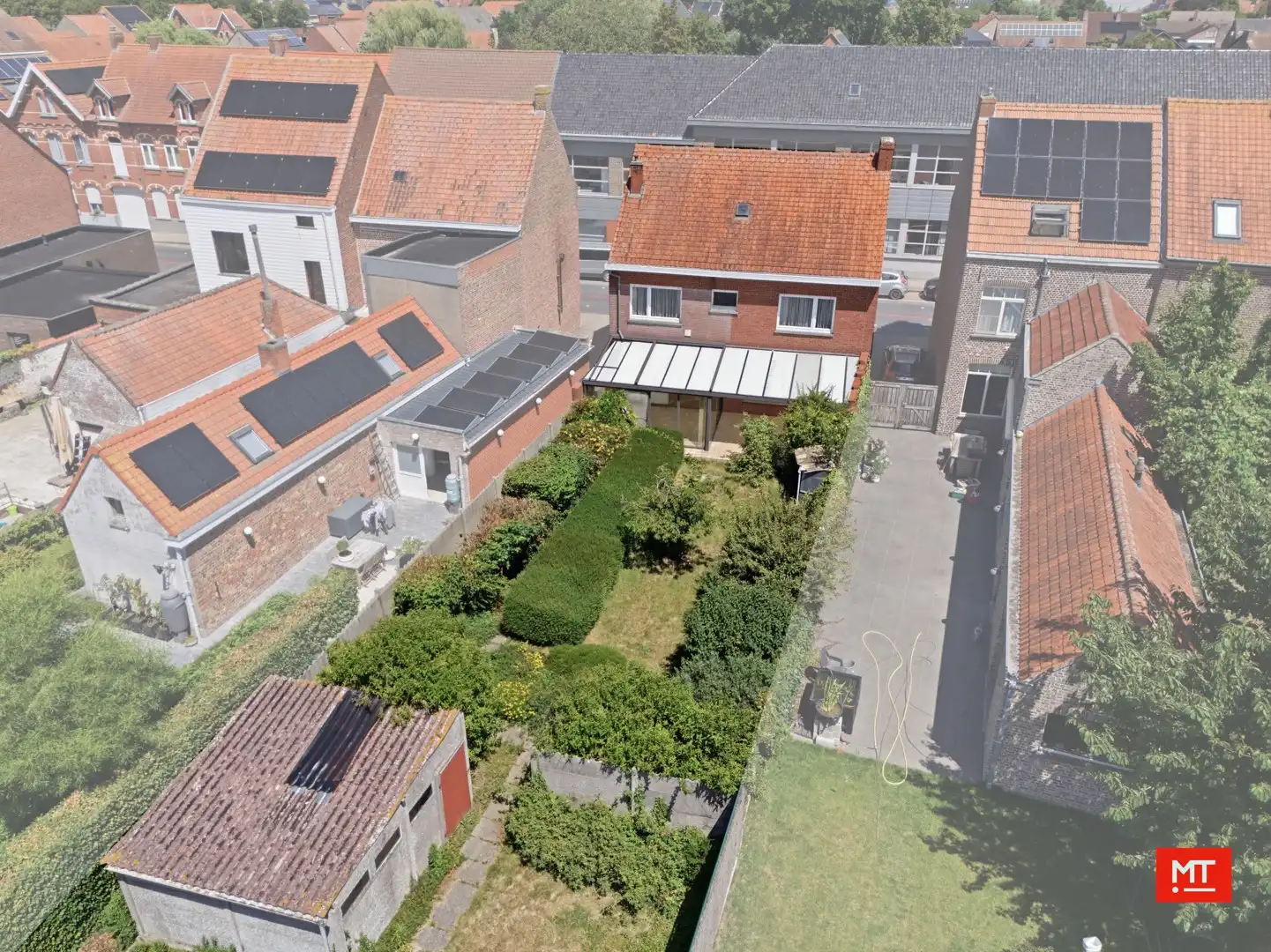 Kloeke te renoveren woning met 4 slaapkamers, grote tuin en garage in het centrum van Langemark foto 25