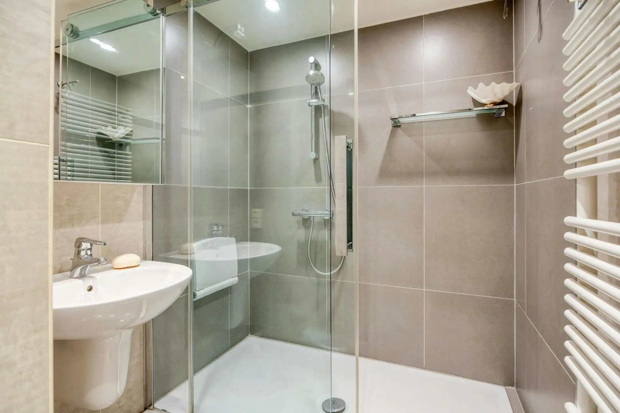 Appartement met twee slaapkamers en parkzicht te koop in Antwerpen centrum foto 22