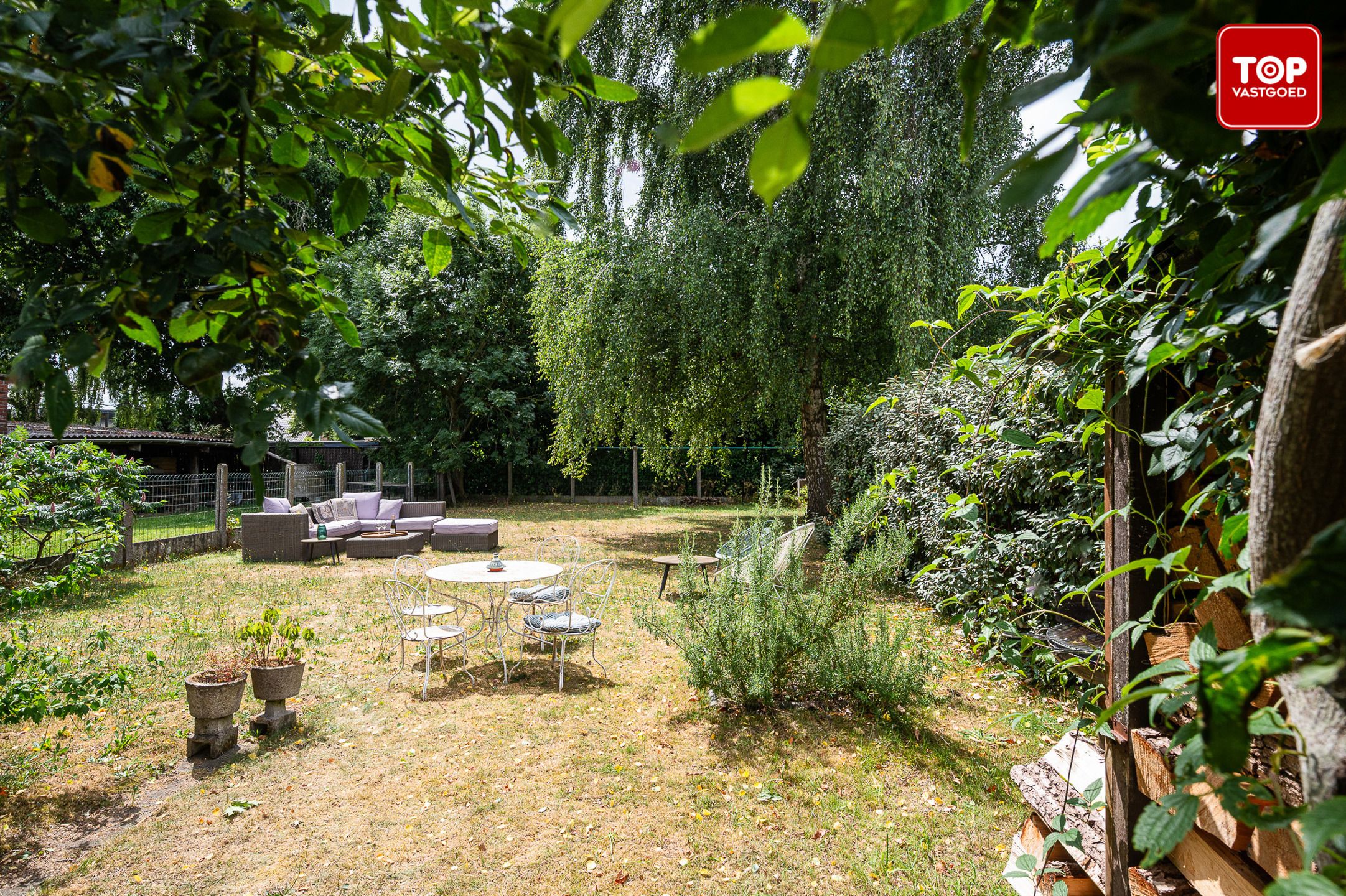 Gerenoveerde en lichtrijke gezinswoning met prachtige tuin foto 25