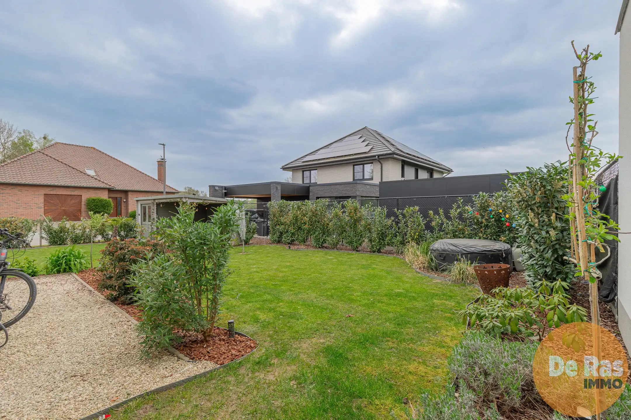 NINOVE-Volledig gerenoveerde HOB in doodlopende straat  foto 25