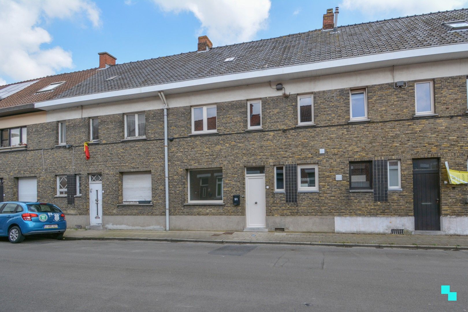 Instapklare rijwoning met drie slaapkamers te Izegem foto 1