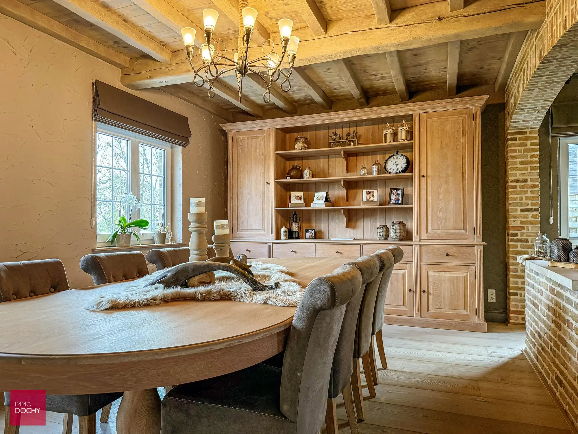 Instapklare sterk gebouwde villa met zicht op oude Leiearm | Heuvelhoekstraat foto 2