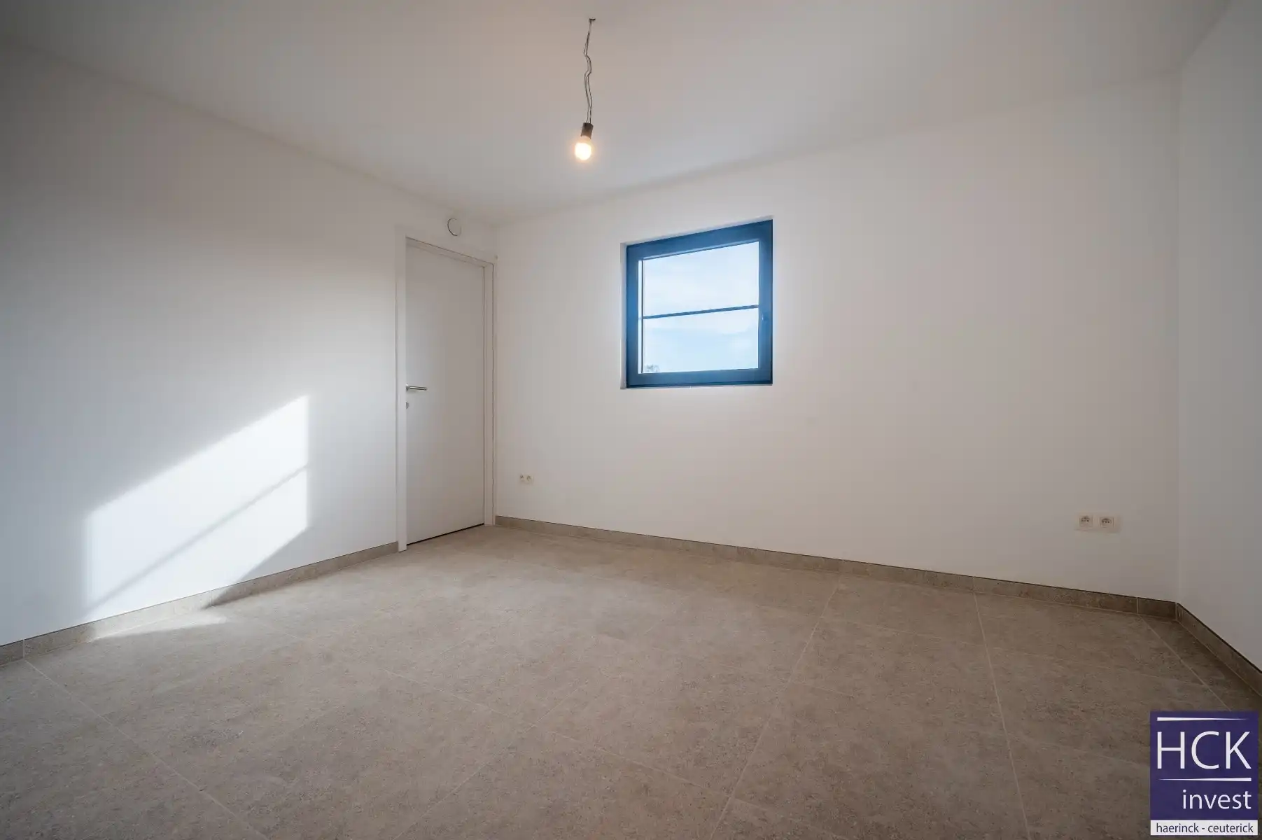 KRUISHOUTEM - Zeer gunstig gelegen luxueuze woning op 1.026 m² foto 15