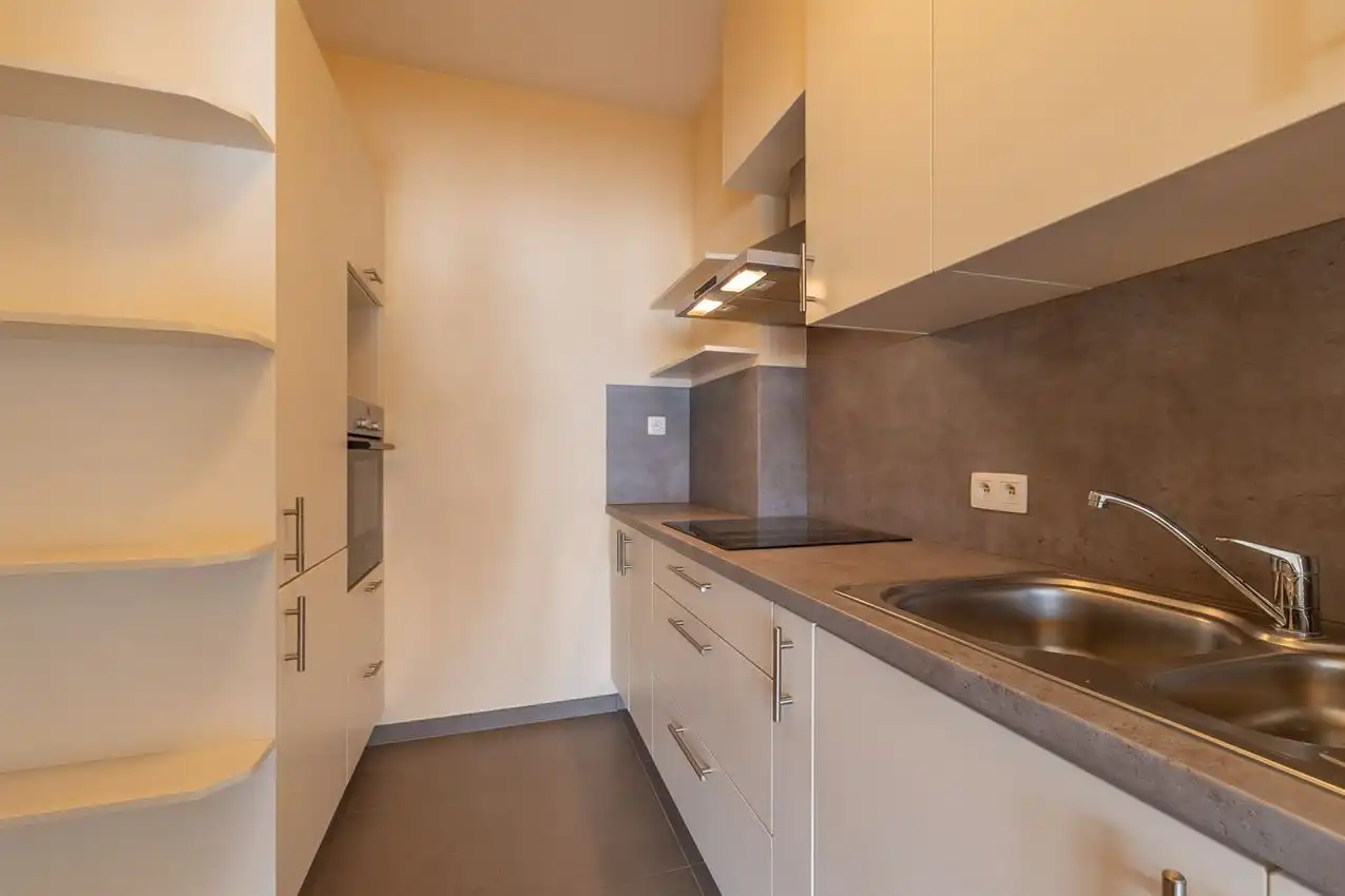 Centraal gelegen, hedendaags, 1 slpk, terras foto 12