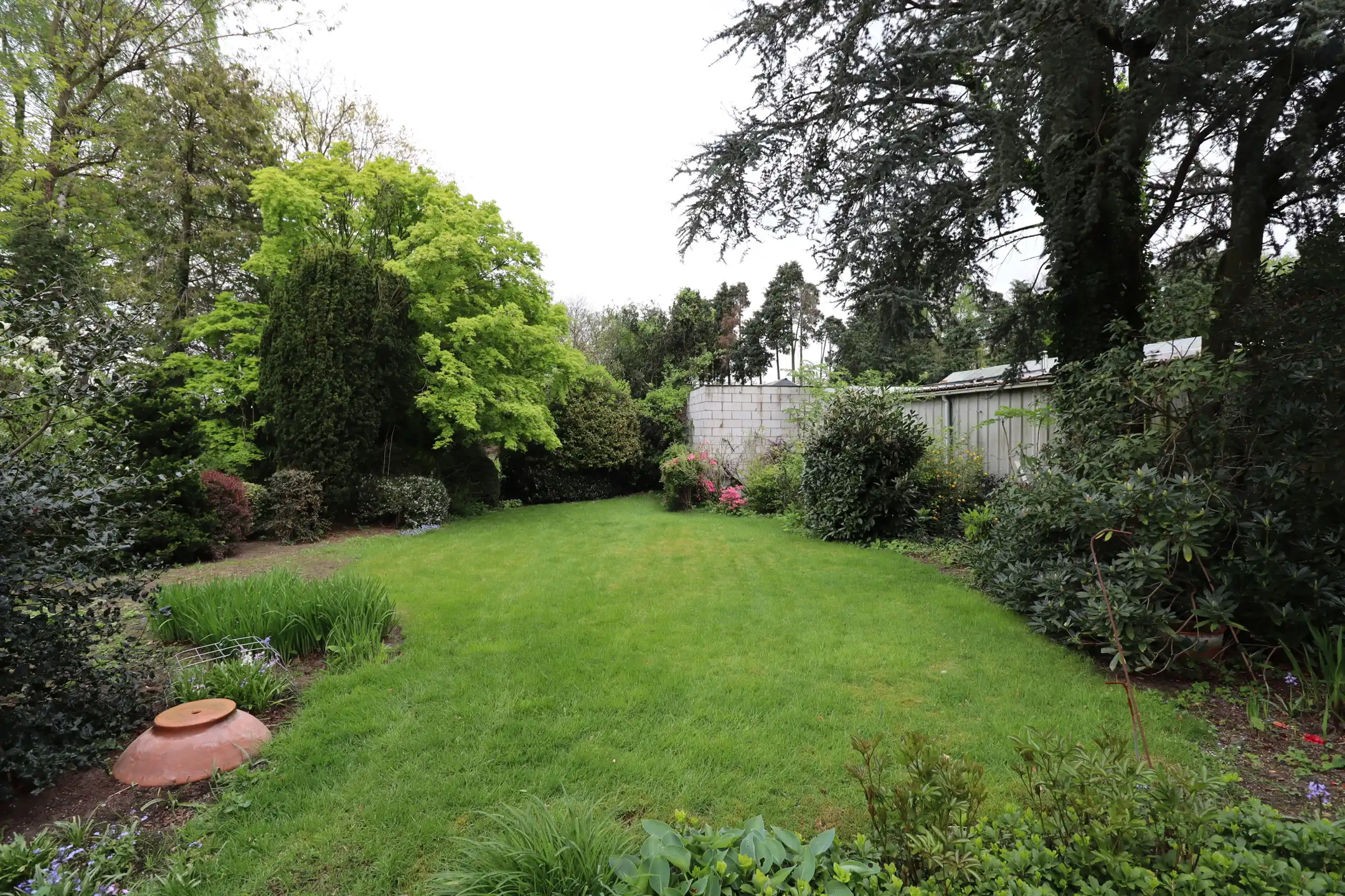 Ruim huis met tuin en Garage foto 17