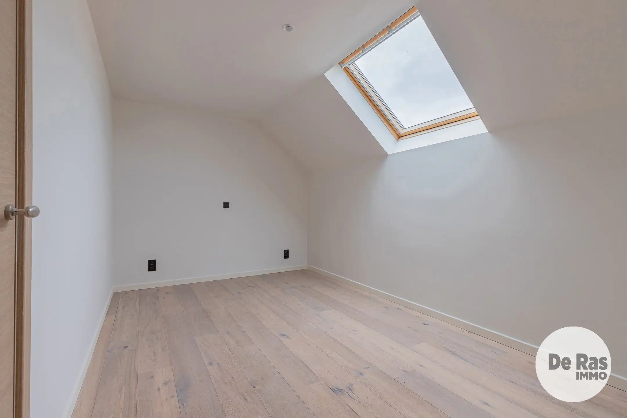 AALST - Kantoorruimte met vernieuwd appartement in centrum foto 22