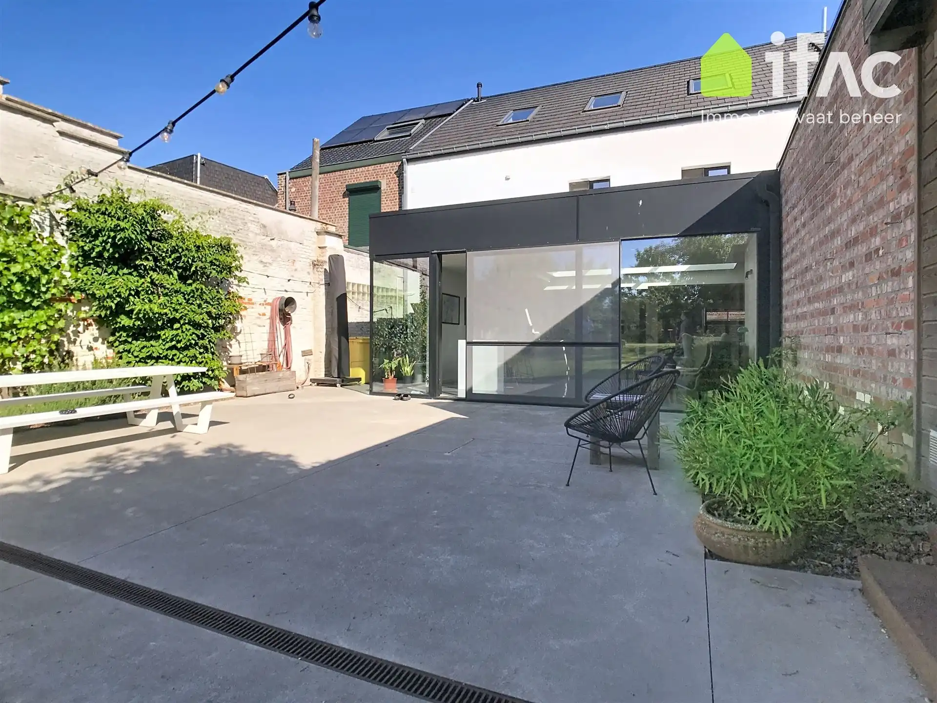 Huis foto 24