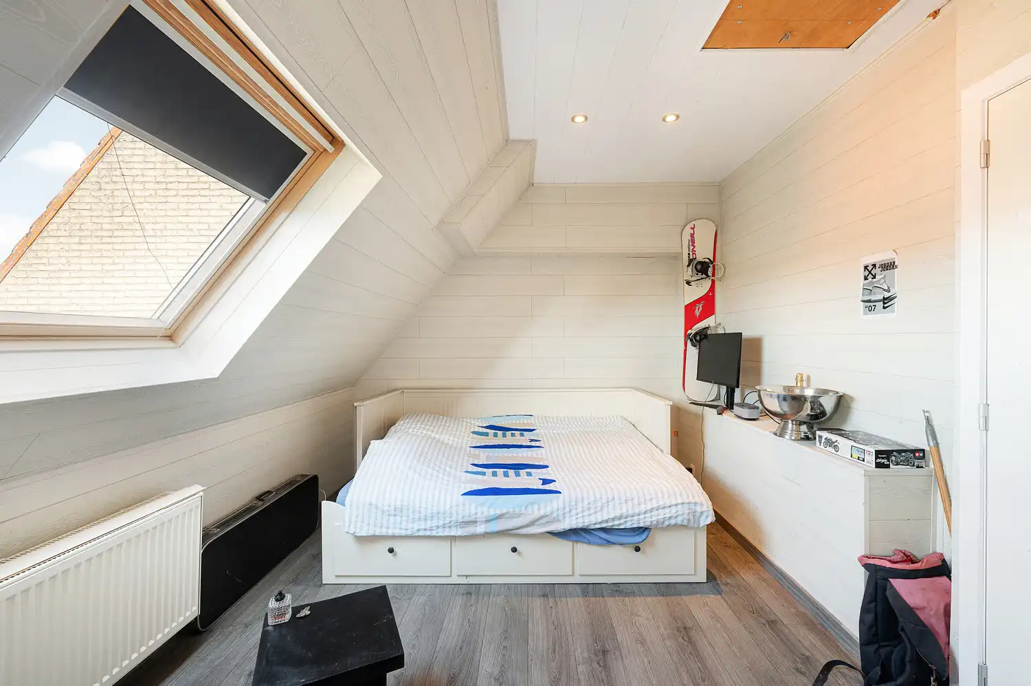 Ruime gezinswoning met 3 slaapkamers, garage  en tuin foto 16