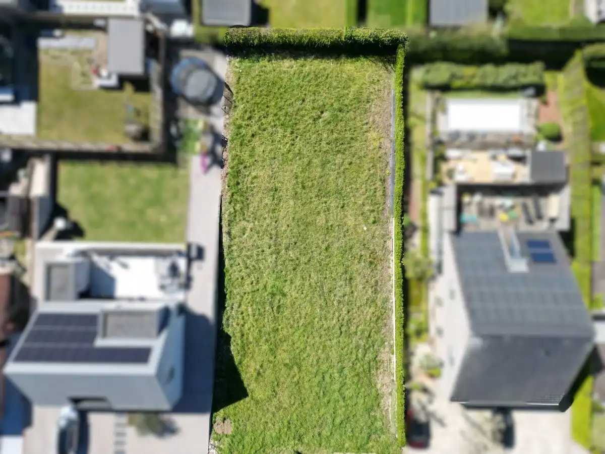 Zonnebeke - Ruime bouwgrond voor open bebouwing op rustige ligging nabij kasteelpark foto 2