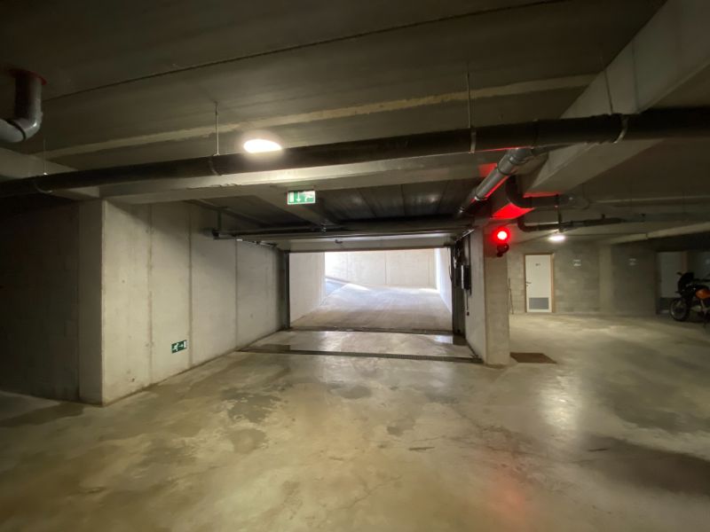 Instapklaar (volledig opgeschilderd) duplexappartement met 2 ruime slpk., terras, ondergrondse autostpl + kelderberging foto 23