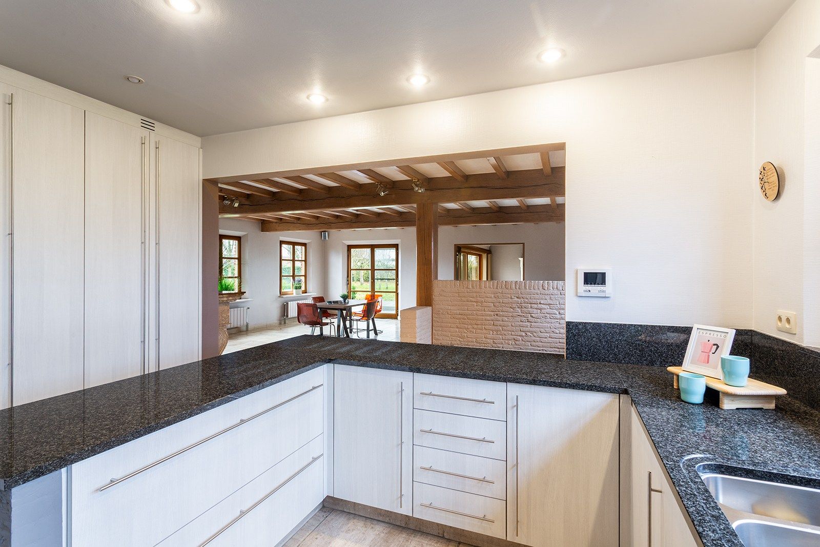 Charmante gezinswoning op 6.217 m² foto 12