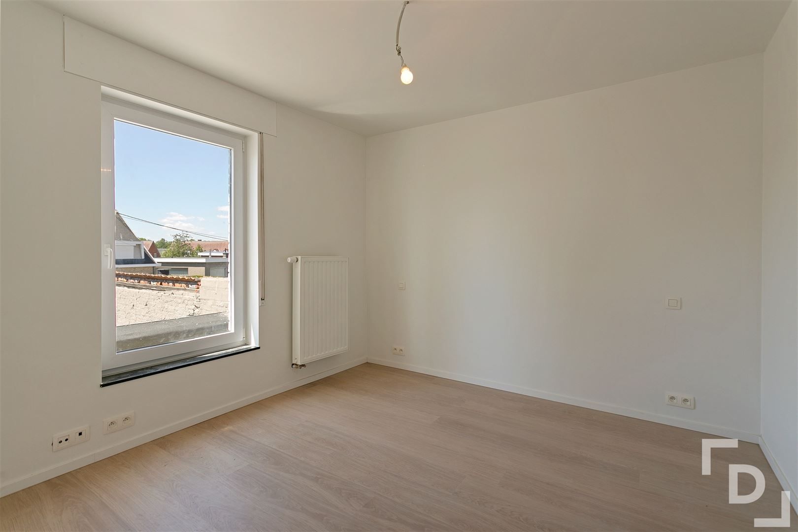 Instapklare rijwoning met uitgang achteraan foto 14