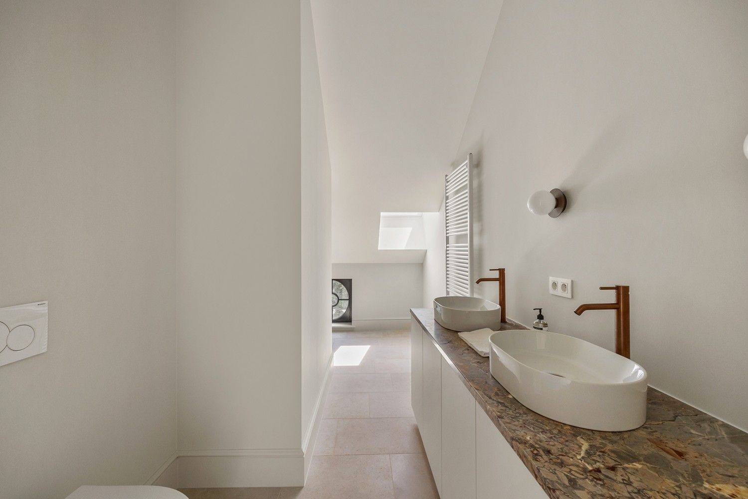 Prestigieuze en totaalgerenoveerde herenwoning (EPC B!) in eclectische stijl met zalige stadstuin op toplocatie aan de Jan Van Rijswijcklaan foto 30
