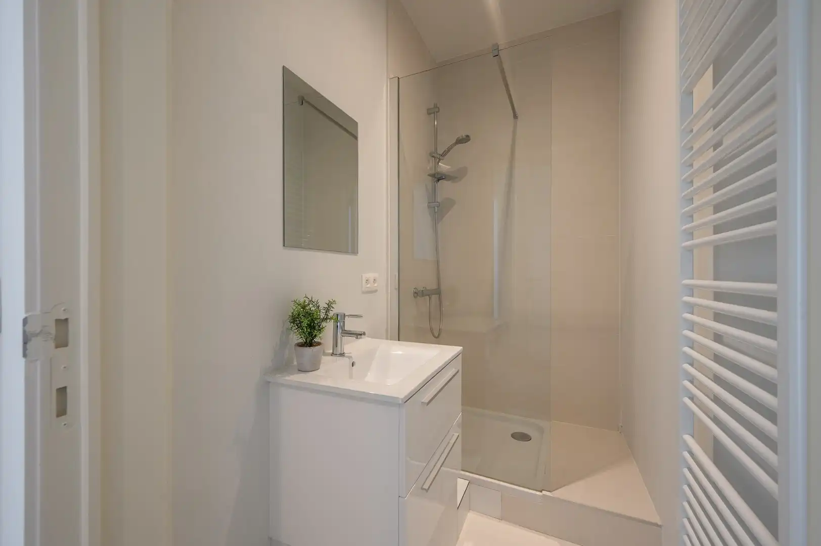 Bijzondere charmewoning met aparte duplex studio op topligging foto 14