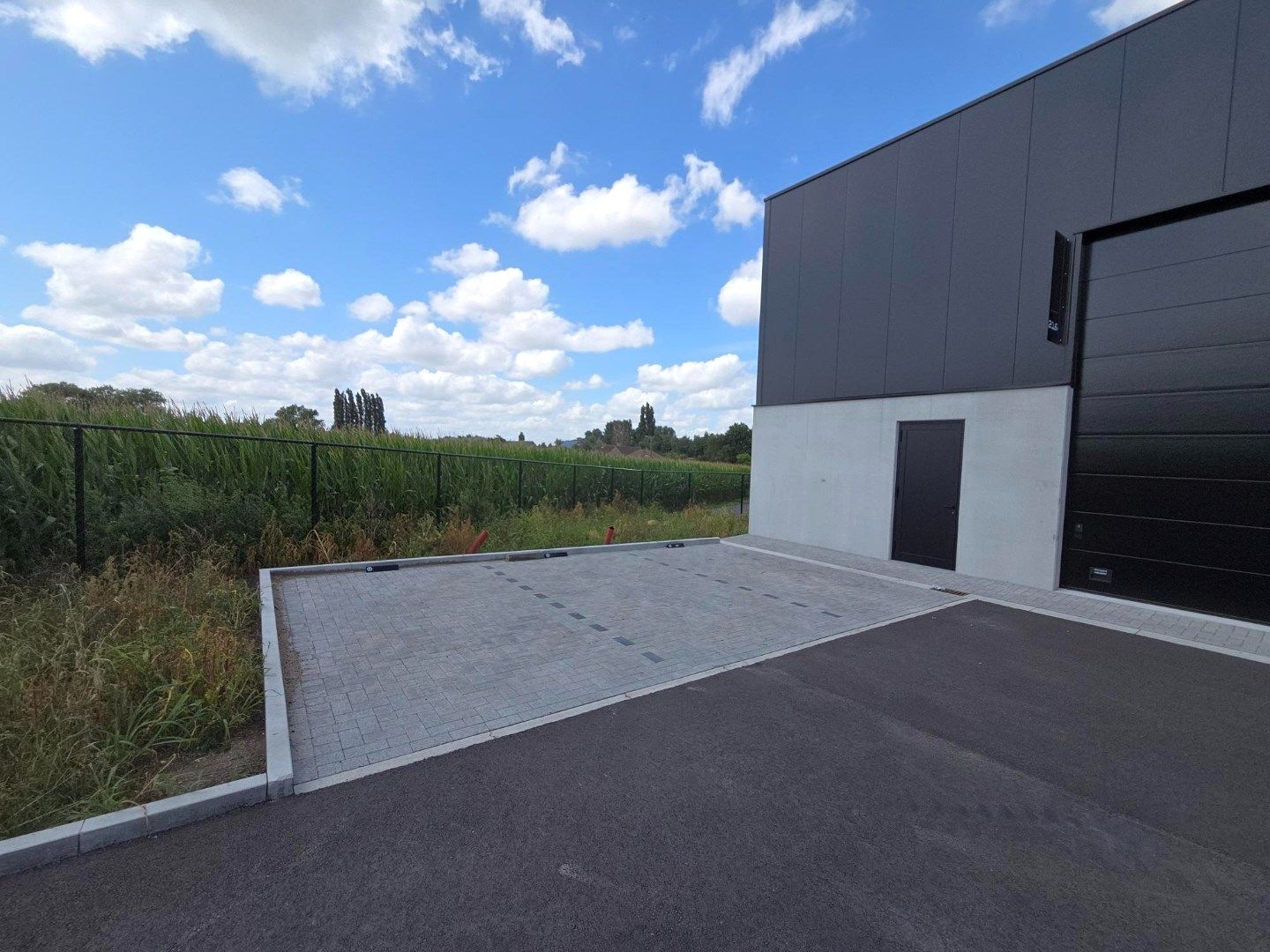 Nieuwbouw KMO unit van 172m² foto 6